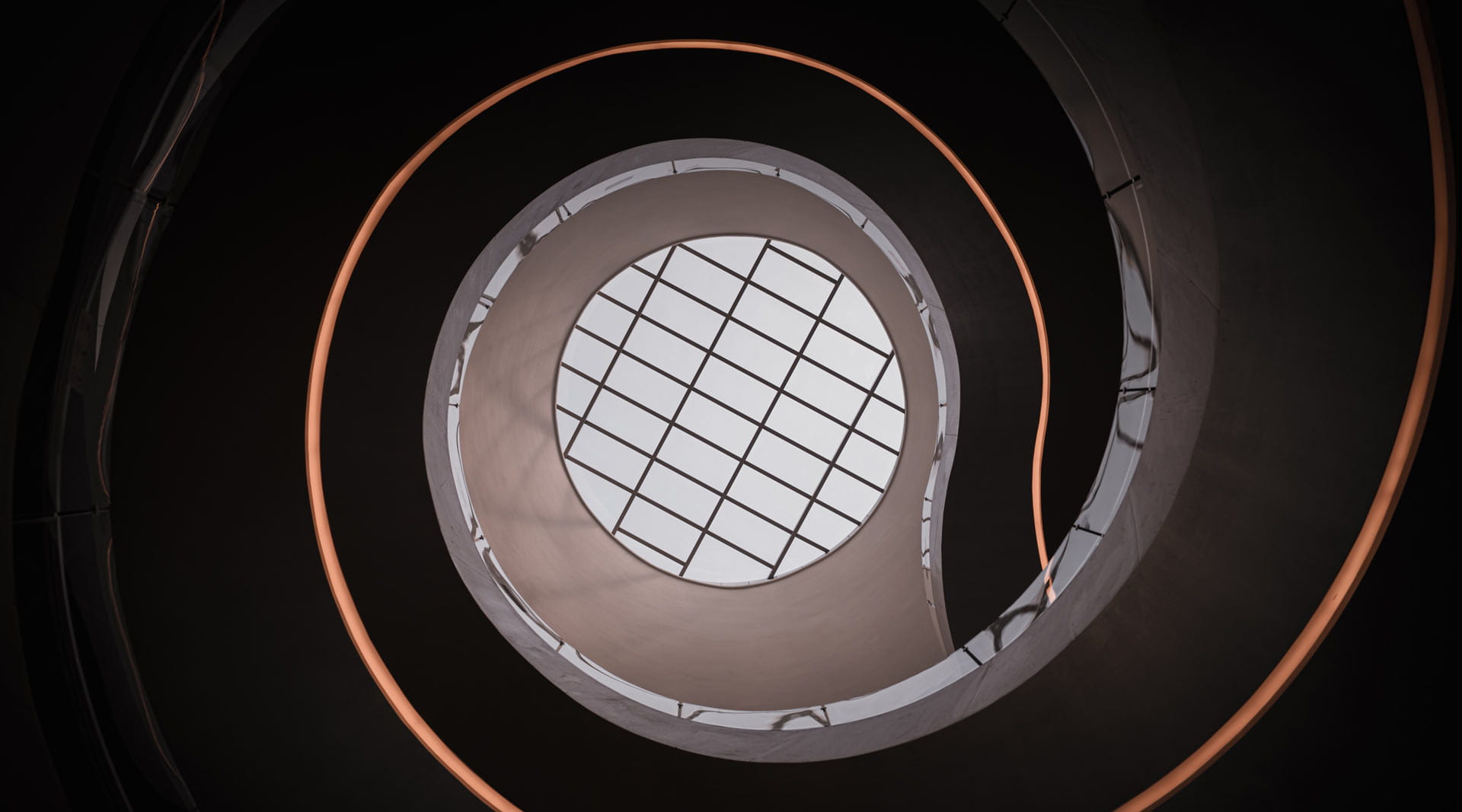 Spiral shape with grid at the end